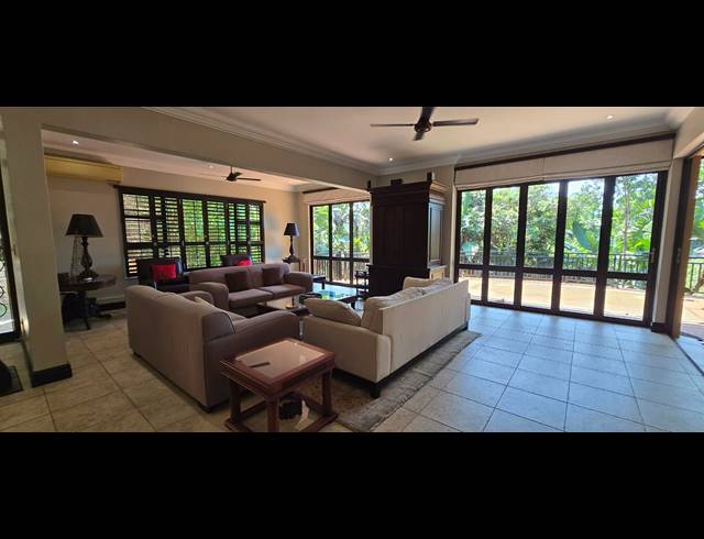 5 BEDROOM HOUSE FOR SALE IN ZIMBALI ESTATE